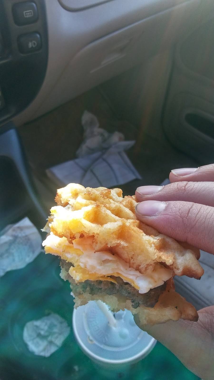 White Castle | restaurant | 9330 Baltimore St NE, Blaine, MN 55449, USA | 7637845123 OR +1 763-784-5123