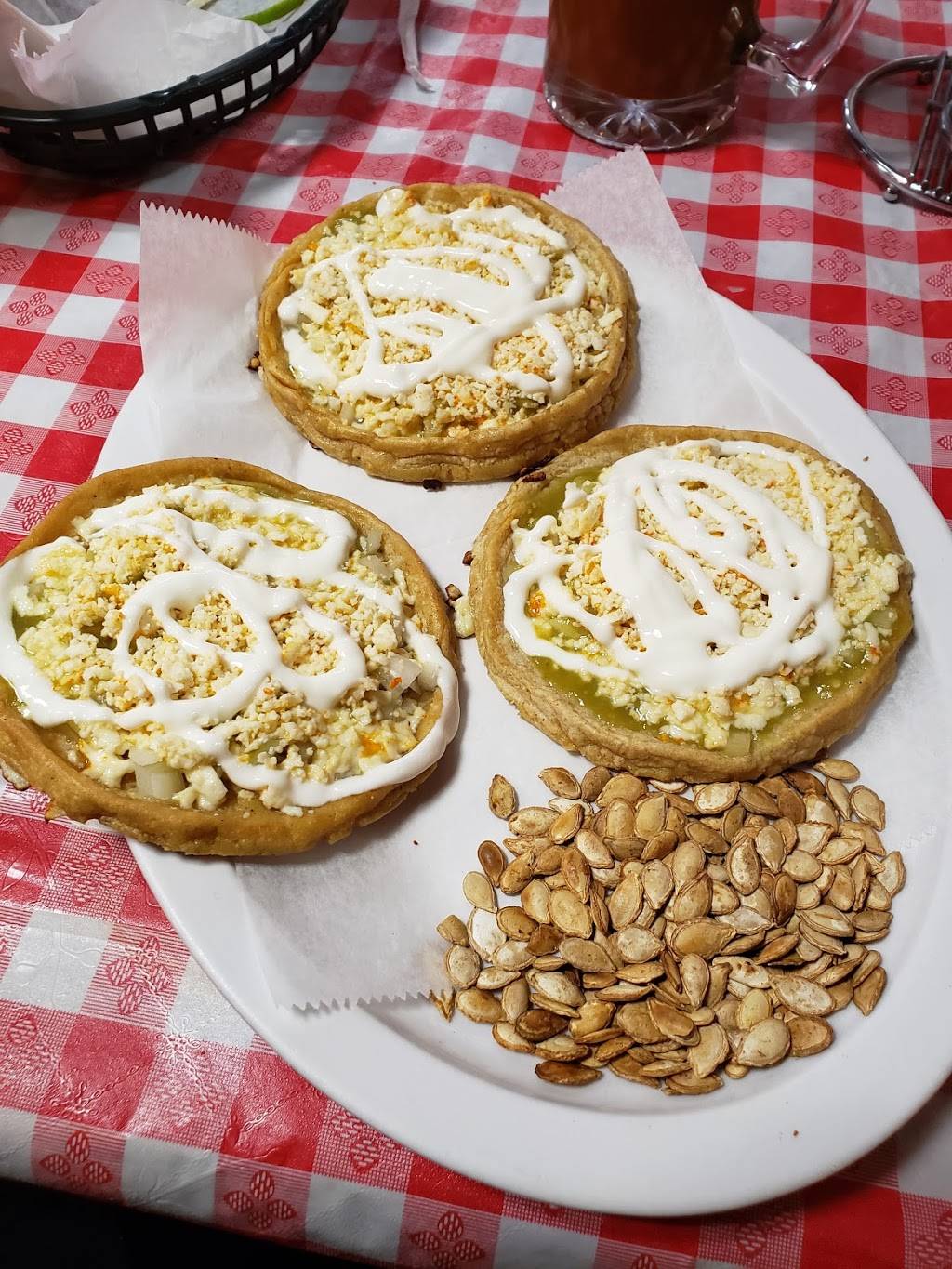 Pozoleria "Iguala" | restaurant | 3835 W Fullerton Ave, Chicago, IL 60647, USA | 7736979245 OR +1 773-697-9245