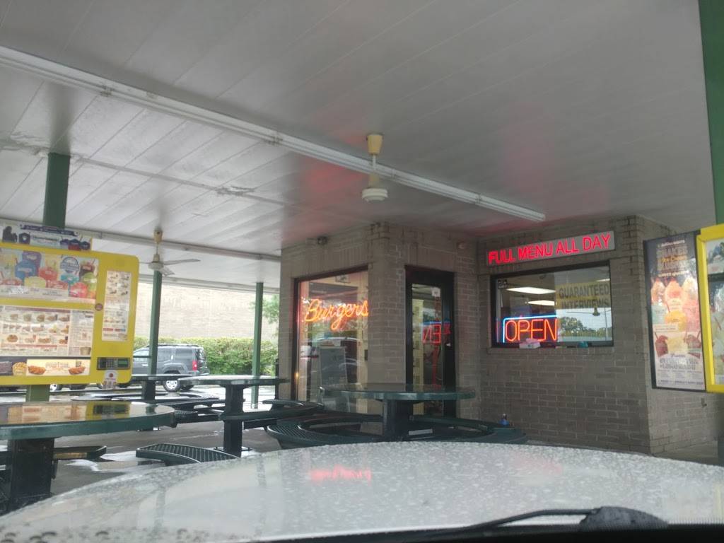 Sonic Drive-In | restaurant | 234 E New Circle Rd, Lexington, KY 40505, USA | 8592539113 OR +1 859-253-9113