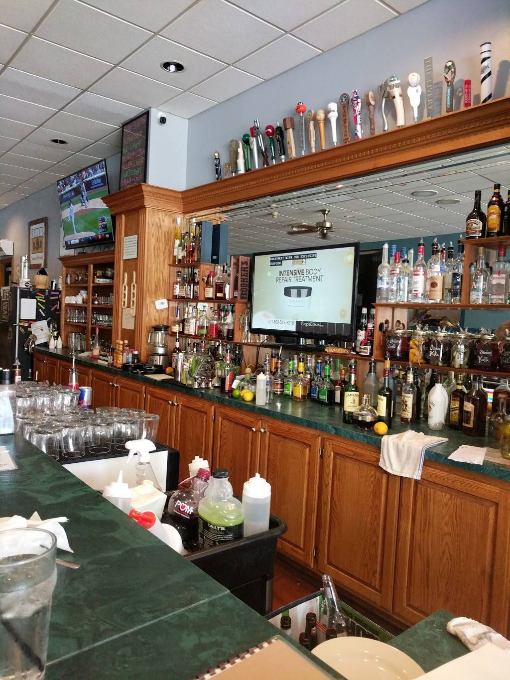 120 Taphouse & Bistro | restaurant | 120 E Michigan Ave, Paw Paw, MI 49079, USA | 2696573654 OR +1 269-657-3654