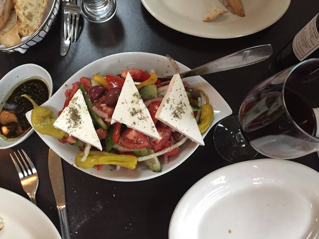 Lezvos | restaurant | 429 Rue Principale, Saint-Sauveur, QC J0R 1R4, Canada | 4502274170 OR +1 450-227-4170