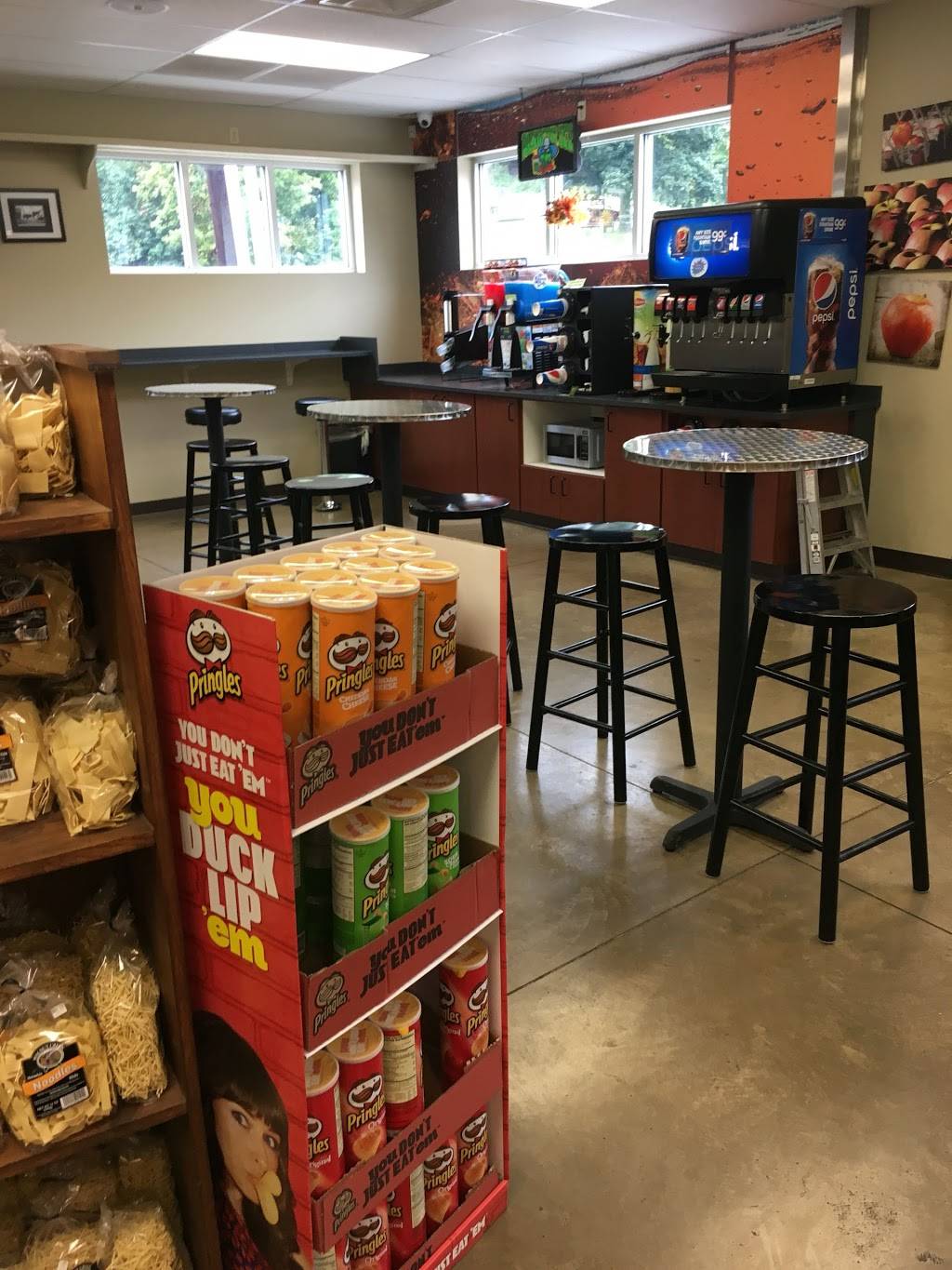 BK Beverage | restaurant | 42 W Main St, Salineville, OH 43945, USA | 3306790212 OR +1 330-679-0212