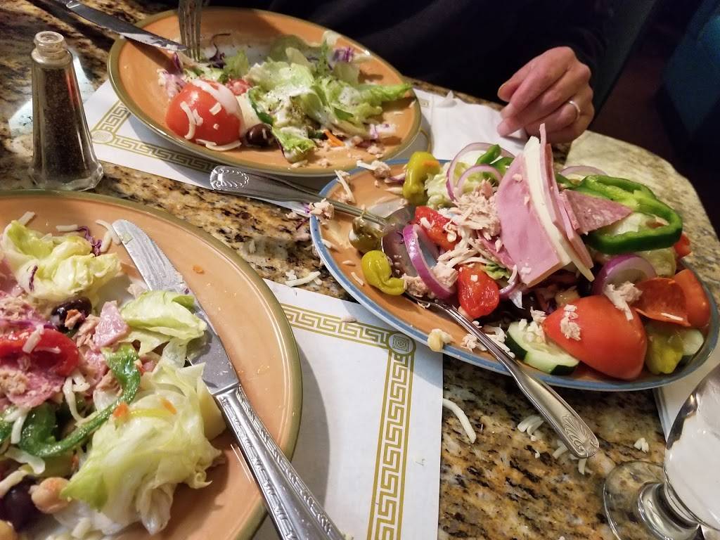 Marias Restaurant | restaurant | 240 Quincy Ave, Braintree, MA 02184, USA | 7818433730 OR +1 781-843-3730