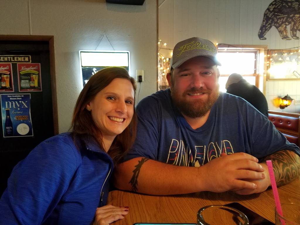 Bears Den | restaurant | 206 Lake St, Pepin, WI 54759, USA | 7154423451 OR +1 715-442-3451