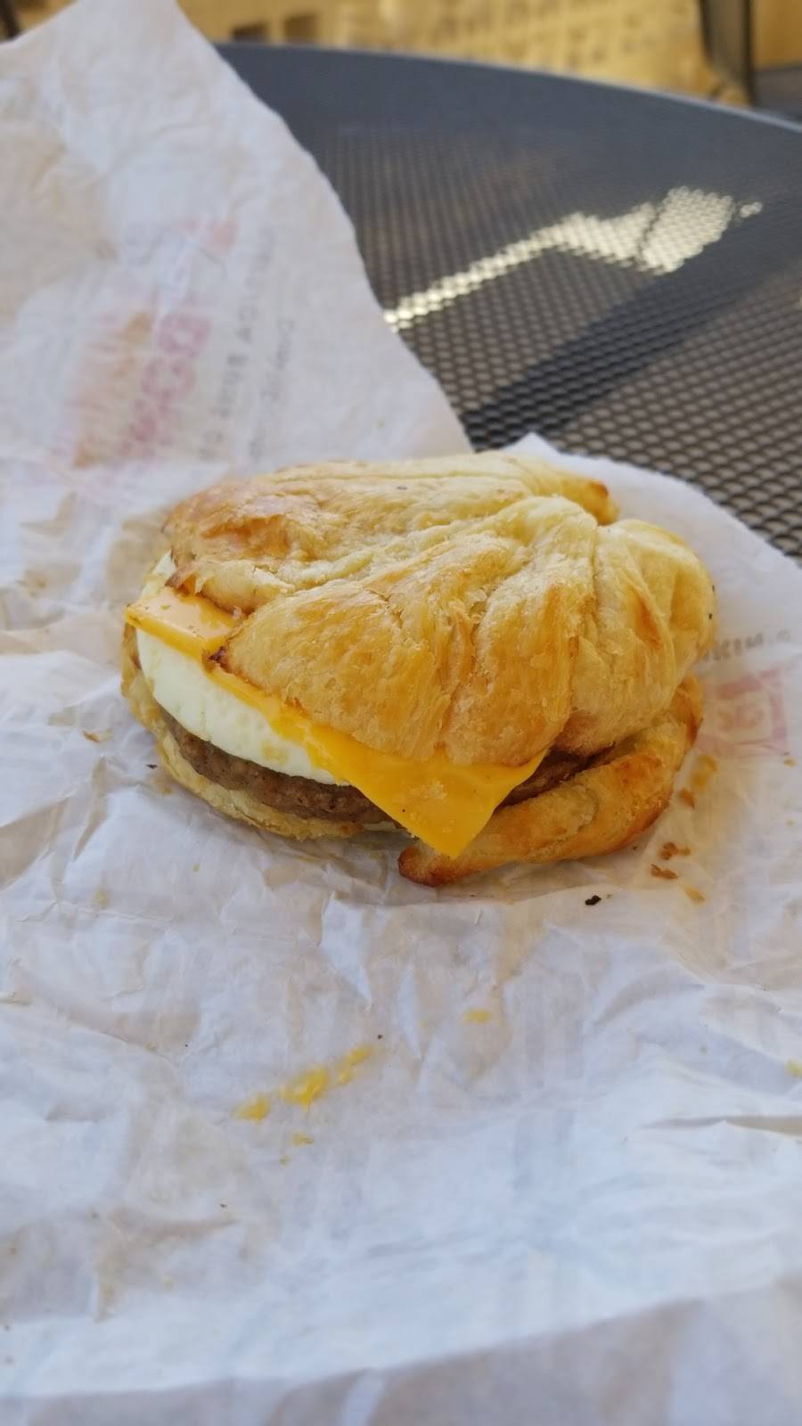 Dunkin | bakery | 1310 Cassidy Rd Bldg 1310, Fort Bliss, TX 79916, USA | 9155645275 OR +1 915-564-5275