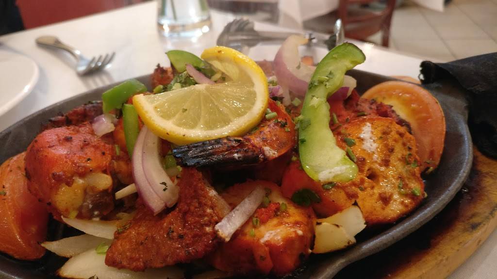 Mias Indian Cuisine | restaurant | 917 Richmond Rd, Ottawa, ON K2A 0G8, Canada | 6136953333 OR +1 613-695-3333