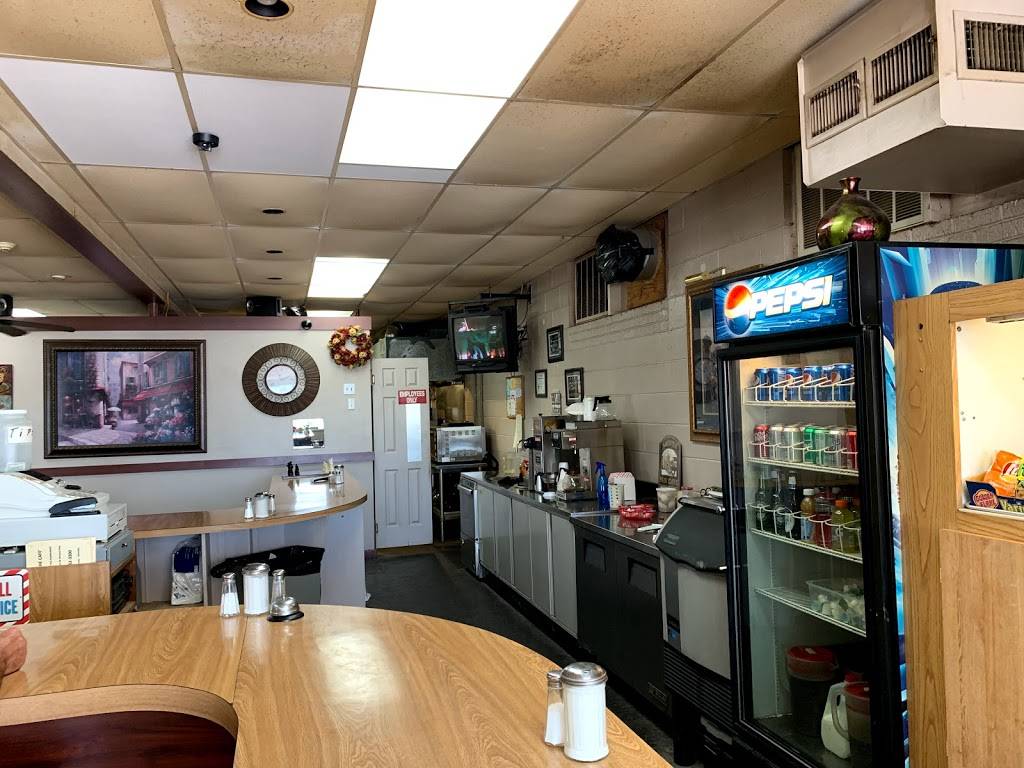 Riche Cafe | restaurant | 8117 E St Bernard Hwy, St Bernard, LA 70085, USA | 5046823300 OR +1 504-682-3300