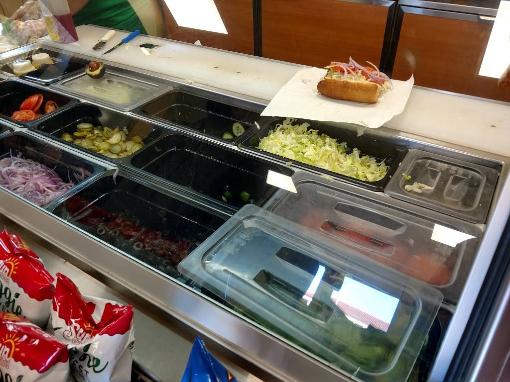 Subway Restaurants | restaurant | 741 S Main St, Salinas, CA 93901, USA | 8317586054 OR +1 831-758-6054