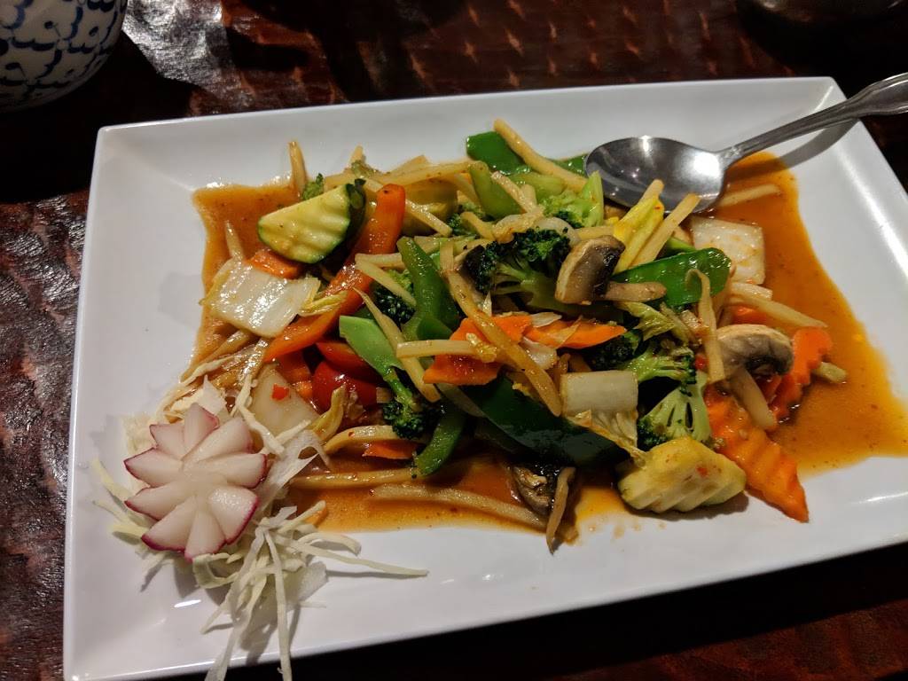 Ruthais Thai Kitchen | restaurant | 3164 Linwood Ave, Cincinnati, OH 45208, USA | 5138717687 OR +1 513-871-7687