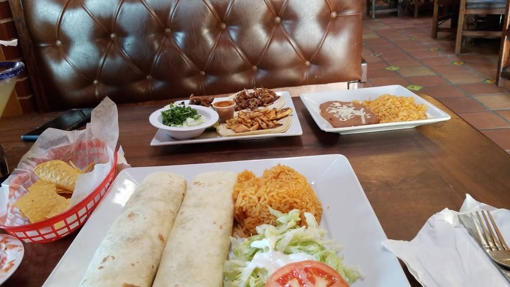 El Rodeo | restaurant | 1441 Manheim Pike, Lancaster, PA 17601, USA | 7175097955 OR +1 717-509-7955