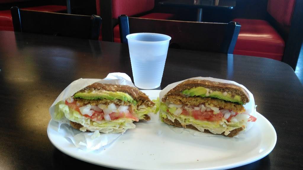 Fabulous Burgers | restaurant | 3004 Airport Dr, Bakersfield, CA 93308, USA | 6613999209 OR +1 661-399-9209