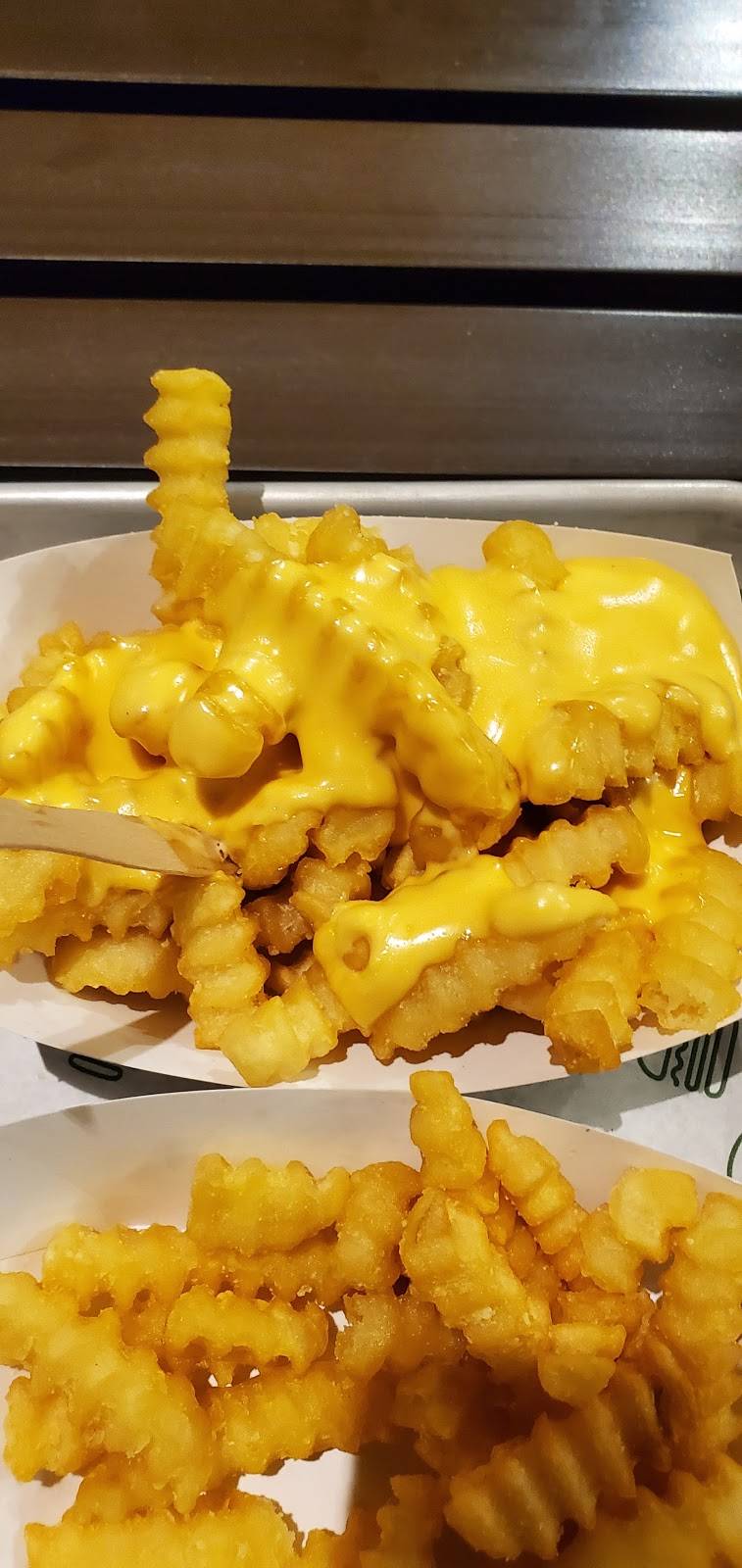 Shake Shack | restaurant | 2606 Sawgrass Mills Cir Suite 1301A, Sunrise, FL 33323, USA | 7542188812 OR +1 754-218-8812