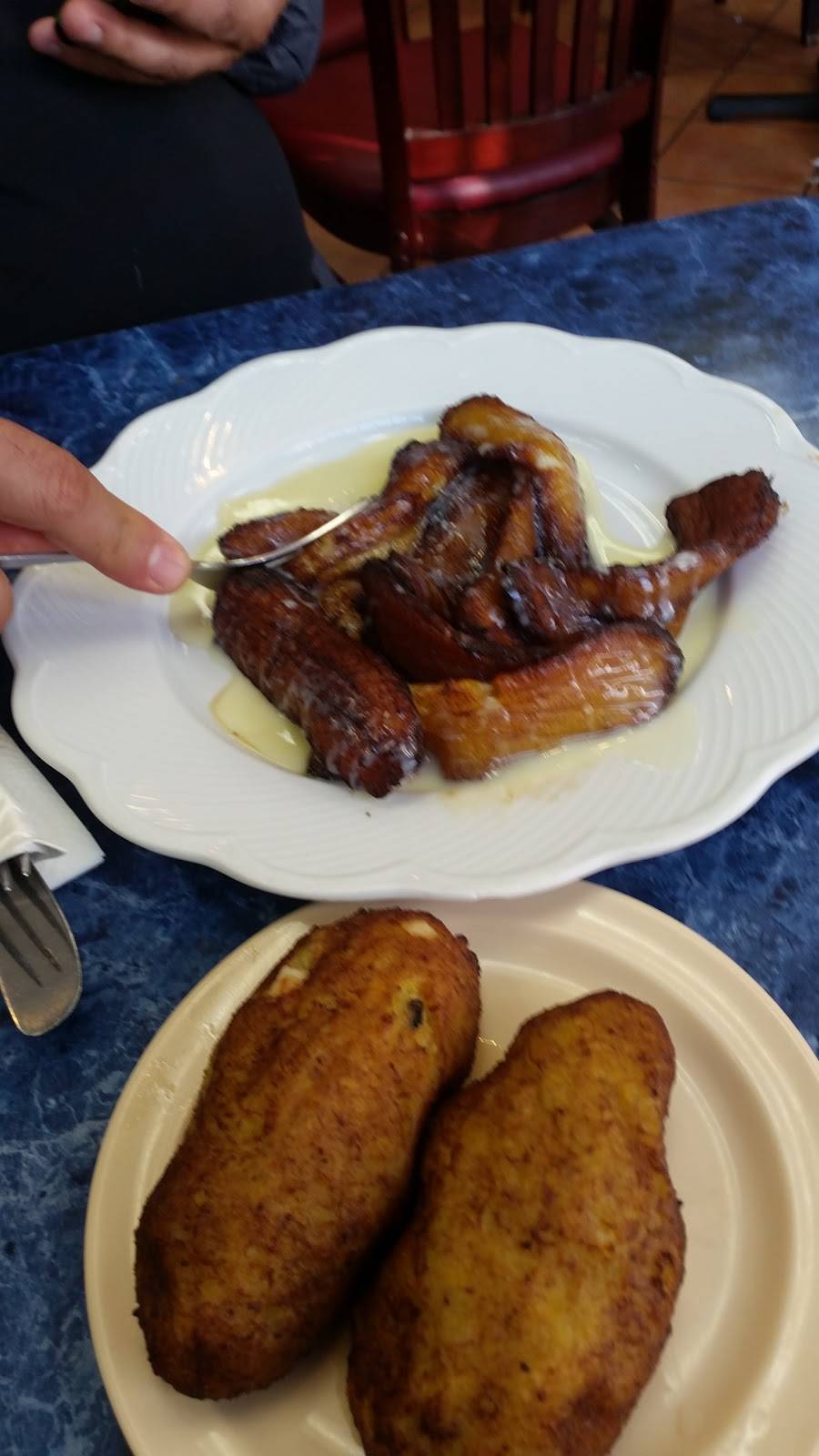 Pupusería Y Restaurant El Aguila | restaurant | 1143 E Santa Clara St, San Jose, CA 95116, USA | 4082759216 OR +1 408-275-9216