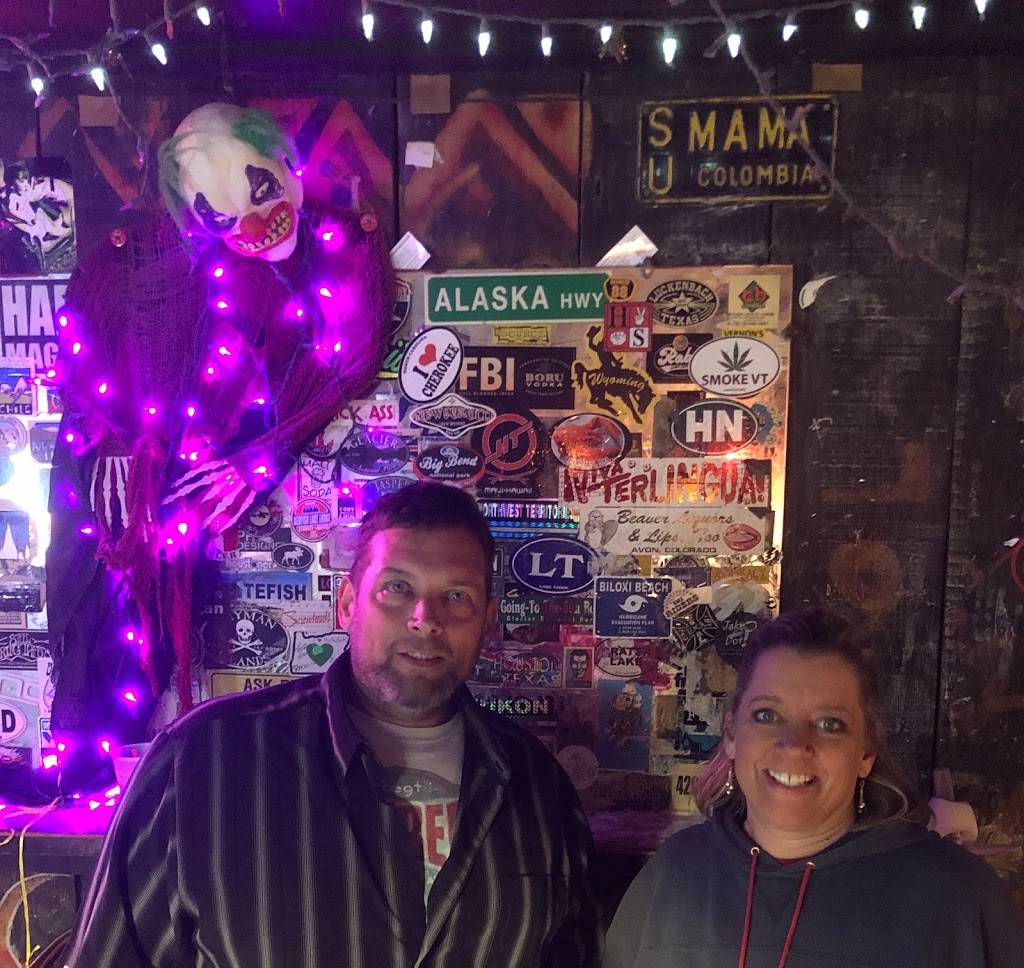 LOLAS Bar & Grill | restaurant | 325 W State St, Potomac, IL 61865, USA | 2179876588 OR +1 217-987-6588