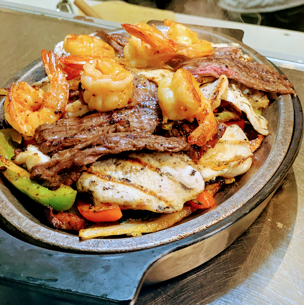 Los Molcajetes Bar & Grill | restaurant | 6599 Montecito Blvd #110, Santa Rosa, CA 95409, USA | 7077917571 OR +1 707-791-7571