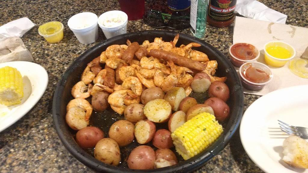 Shrimp Basket Columbus | restaurant | 6073 Veterans Pkwy, Columbus, GA 31909, USA | 7622087000 OR +1 762-208-7000