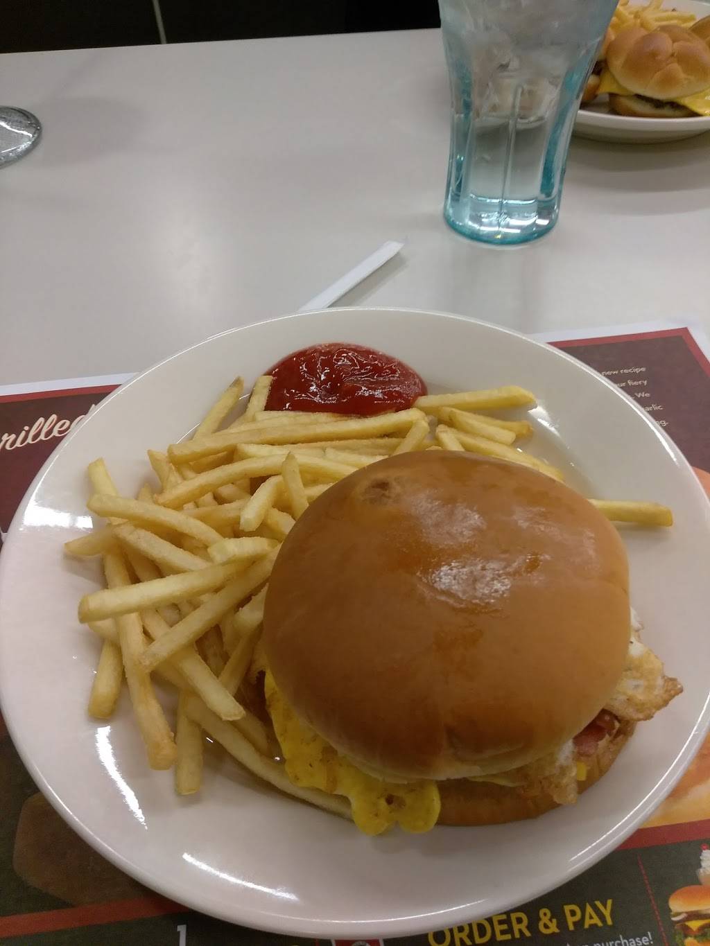 Steak n Shake | restaurant | 700 Market Pl Blvd, Locust Grove, GA 30248, USA | 6788462270 OR +1 678-846-2270