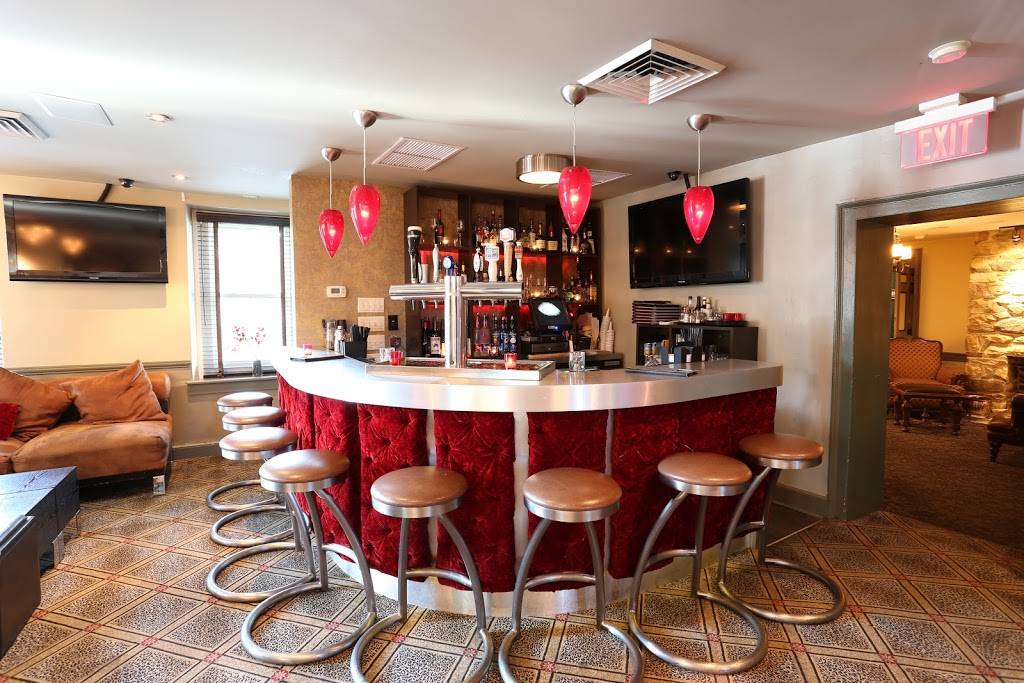 Harrys Hotdogs | restaurant | 2949 Lincoln Hwy, Sadsburyville, PA 19369, USA | 6108572331 OR +1 610-857-2331