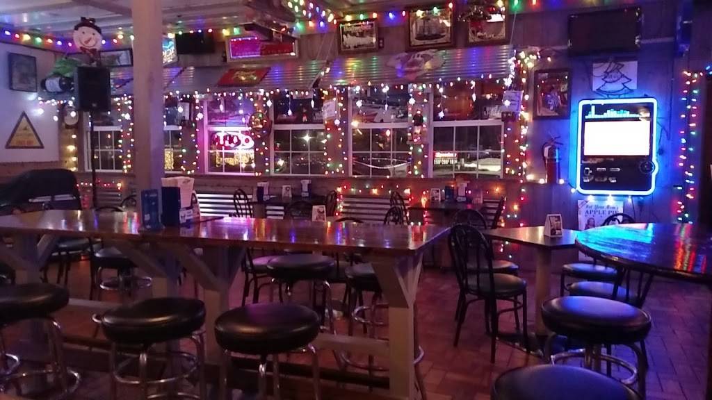 Sentimental Lady Saloon | restaurant | 36509 Jefferson Ave, Harrison Charter Township, MI 48045, USA | 5864655230 OR +1 586-465-5230