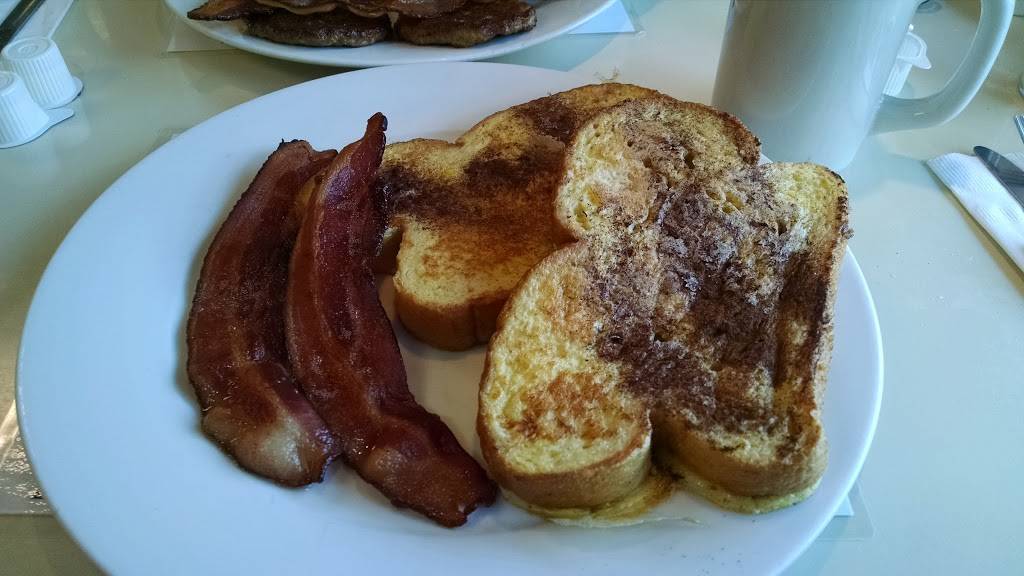 The Pal Cafe | restaurant | 229 Division St, Park Falls, WI 54552, USA | 7157622529 OR +1 715-762-2529