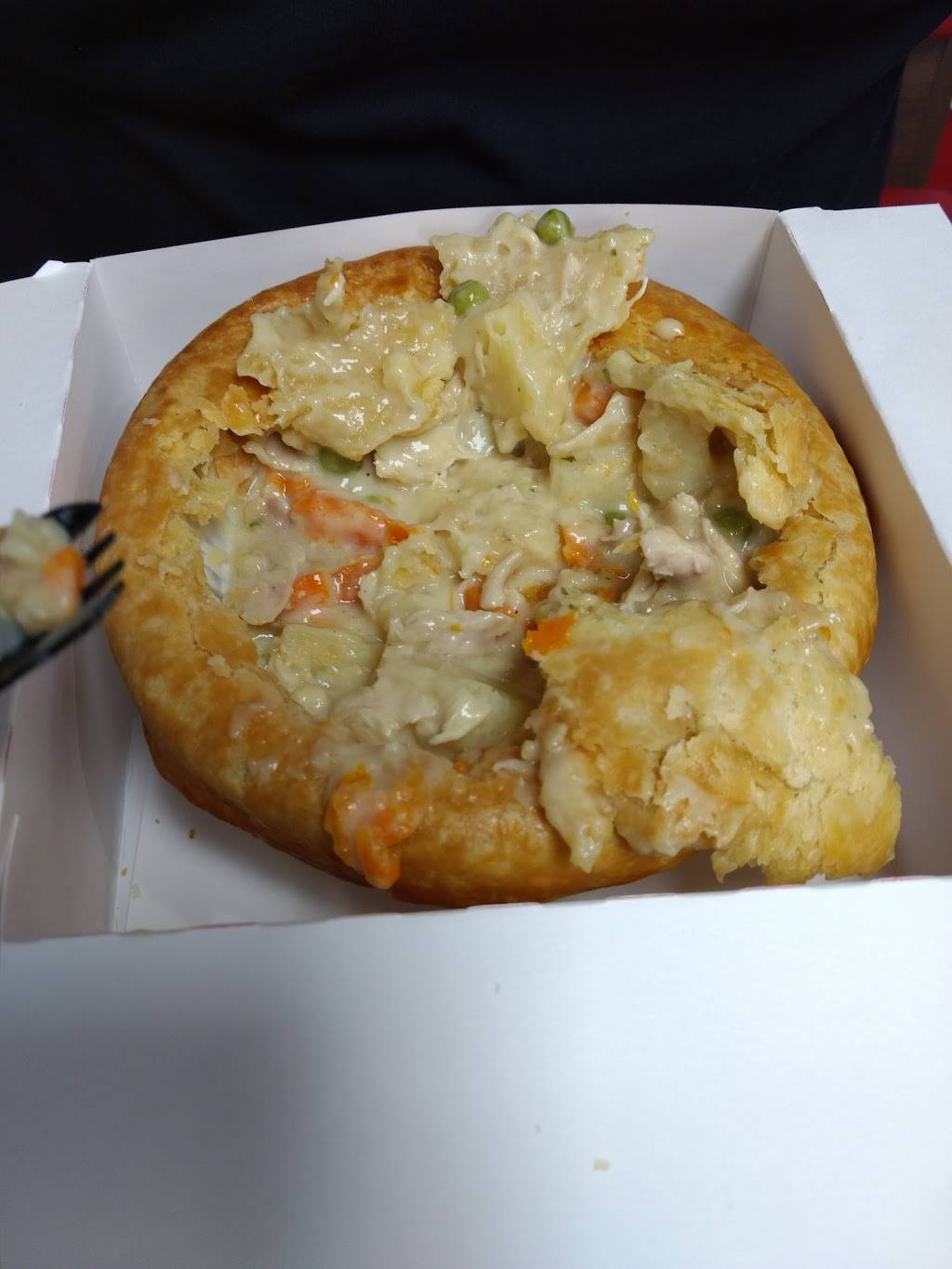 KFC | restaurant | 777 NE Loop 820, Hurst, TX 76053, USA | 8172848885 OR +1 817-284-8885