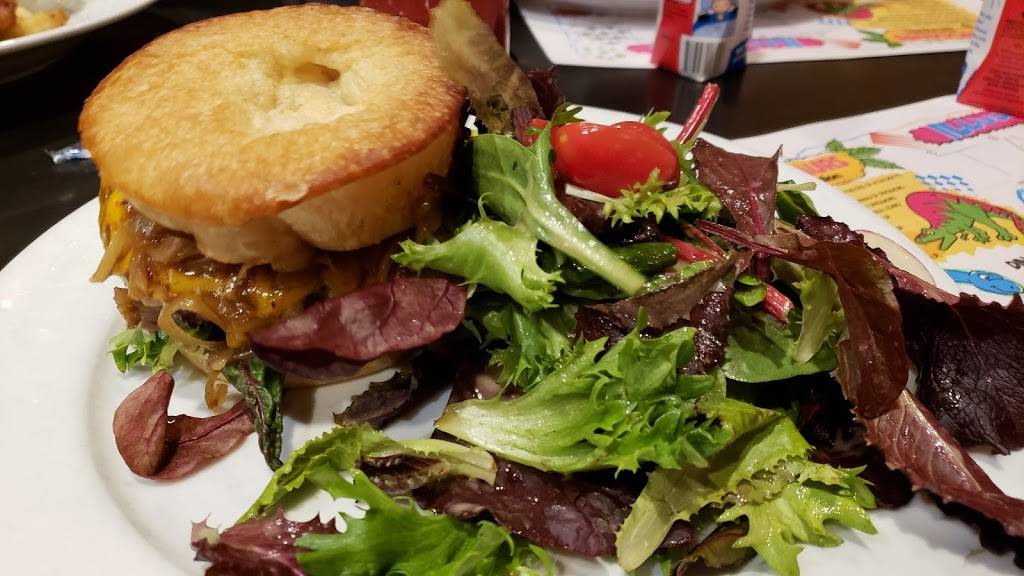 PUB REPUBLIC | restaurant | 3120 Lakeville Hwy, Petaluma, CA 94954, USA | 7077829090 OR +1 707-782-9090