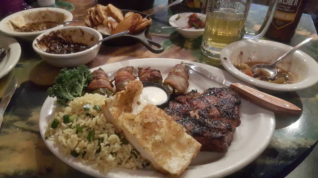 A J Spurs Saloon & Dining Hall | restaurant | 350 E Hwy 246, Buellton, CA 93427, USA | 8056861655 OR +1 805-686-1655