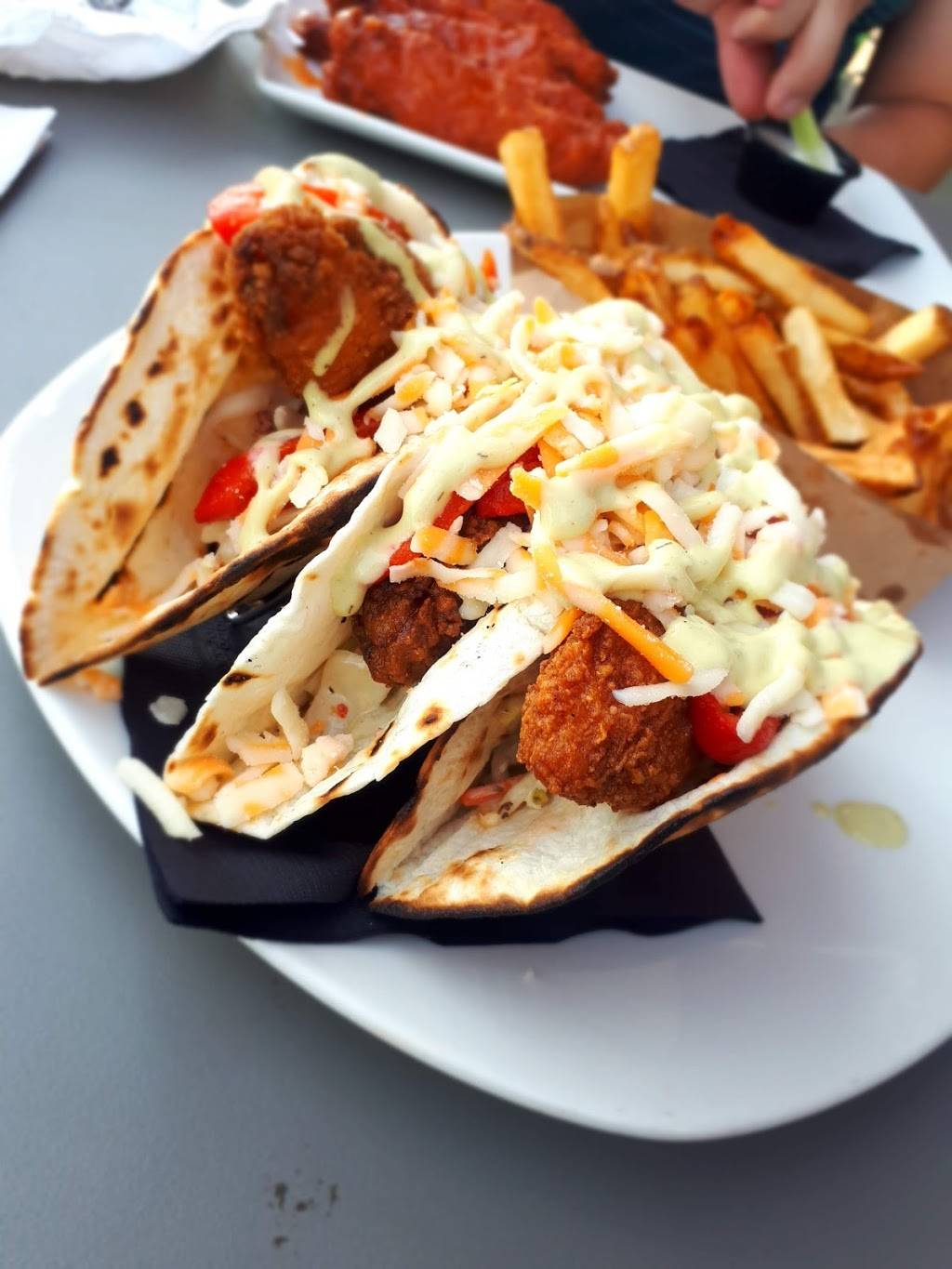 BrownStones Sports Lounge and Restaurant | restaurant | 1000 Finch Dr, Sarnia, ON N7S 6G5, Canada | 5194912191 OR +1 519-491-2191