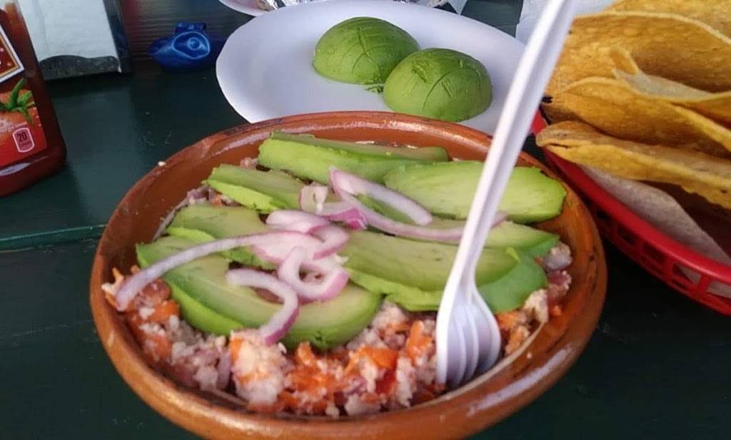 Mariscos Las Cazuelitas | restaurant | 8117 Fillmore Ave #8101, Bakersfield, CA 93306, USA | 6612817989 OR +1 661-281-7989