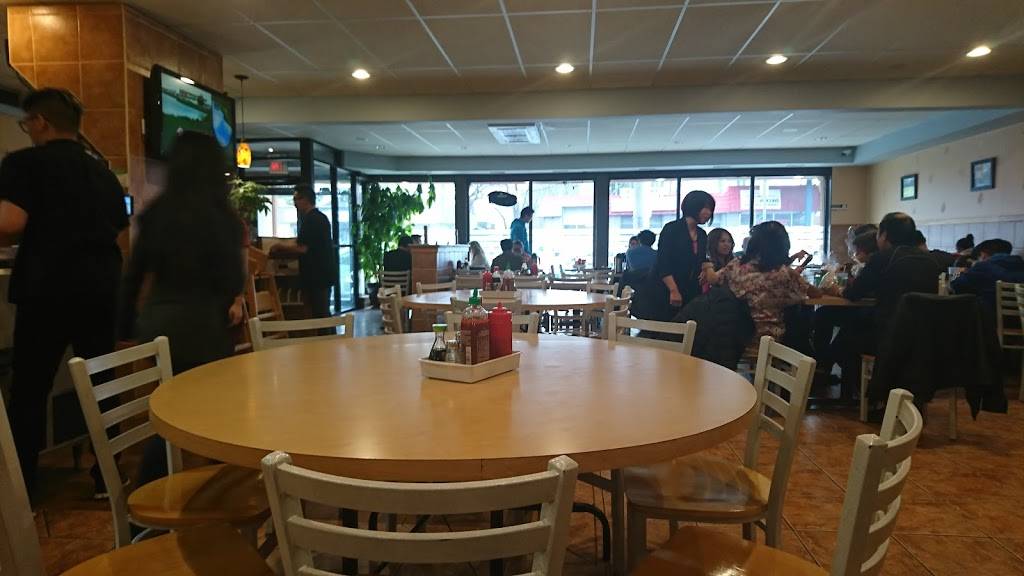 Pho Xic Lo | restaurant | 1750 Wyandotte St W, Windsor, ON N9B 1J1, Canada | 5199718288 OR +1 519-971-8288