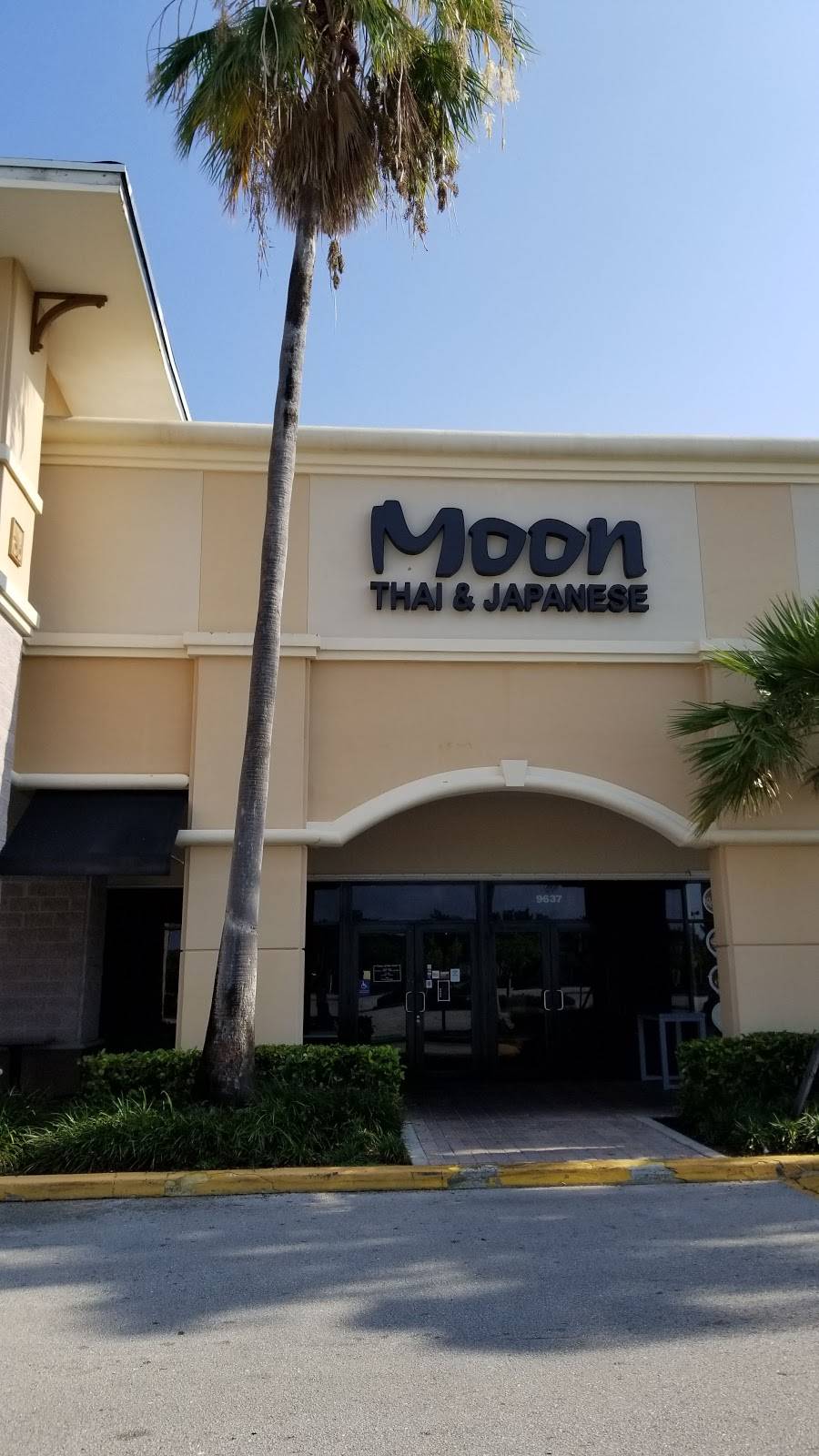 Moon Thai & Japanese | restaurant | 9637 Westview Dr, Coral Springs, FL 33076, USA | 9547524899 OR +1 954-752-4899