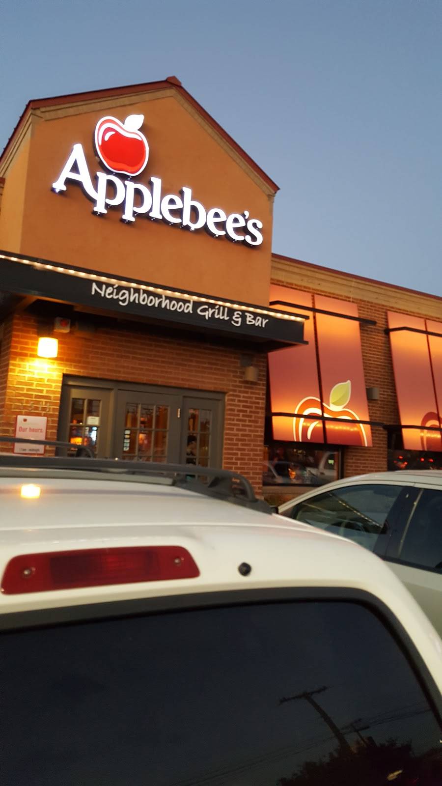 Applebees Grill + Bar | restaurant | 1511 SW Military Dr, San Antonio, TX 78221, USA | 2109247900 OR +1 210-924-7900