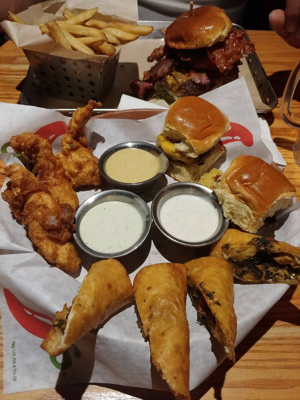 Chilis Grill & Bar | meal takeaway | 43510 10th St W, Lancaster, CA 93534, USA | 6619451502 OR +1 661-945-1502