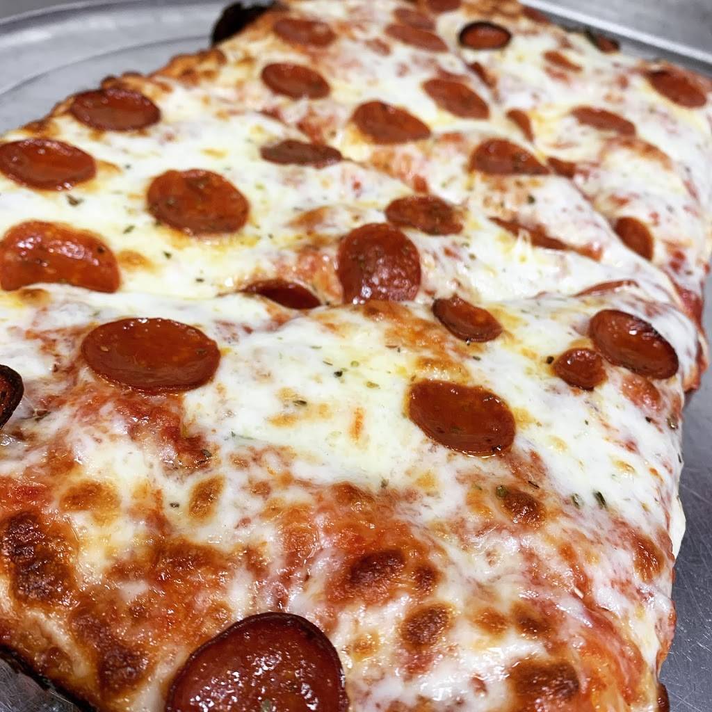 Mattinas Pizzeria | restaurant | 3744 Delaware Ave, Kenmore, NY 14217, USA | 7168775949 OR +1 716-877-5949