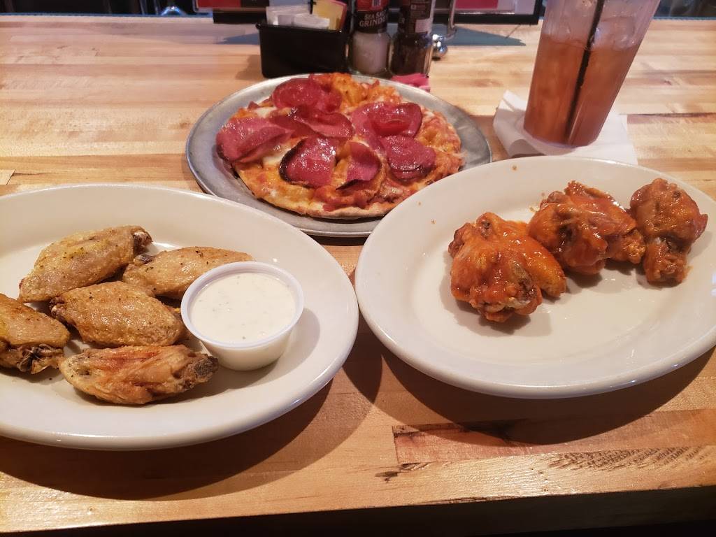 Johnny Carinos | restaurant | 1652 S Padre Island Dr, Corpus Christi, TX 78416, USA | 3618547373 OR +1 361-854-7373