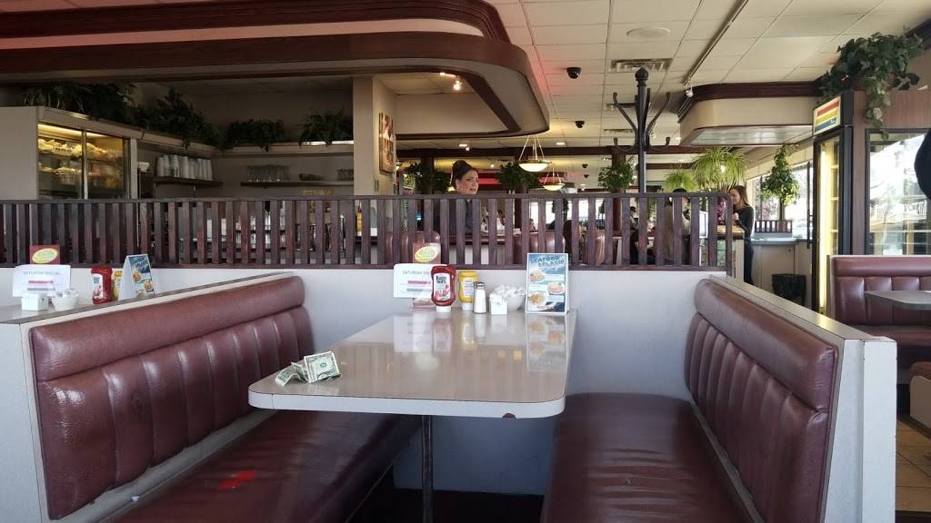 Rams Horn | restaurant | 30500 Dequindre Rd, Warren, MI 48092, USA | 5865736770 OR +1 586-573-6770