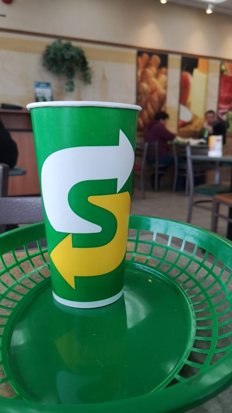 Subway | restaurant | #A, 1333 Route de lAéroport, LAncienne-Lorette, QC G2G 1G5, Canada | 4188775641 OR +1 418-877-5641