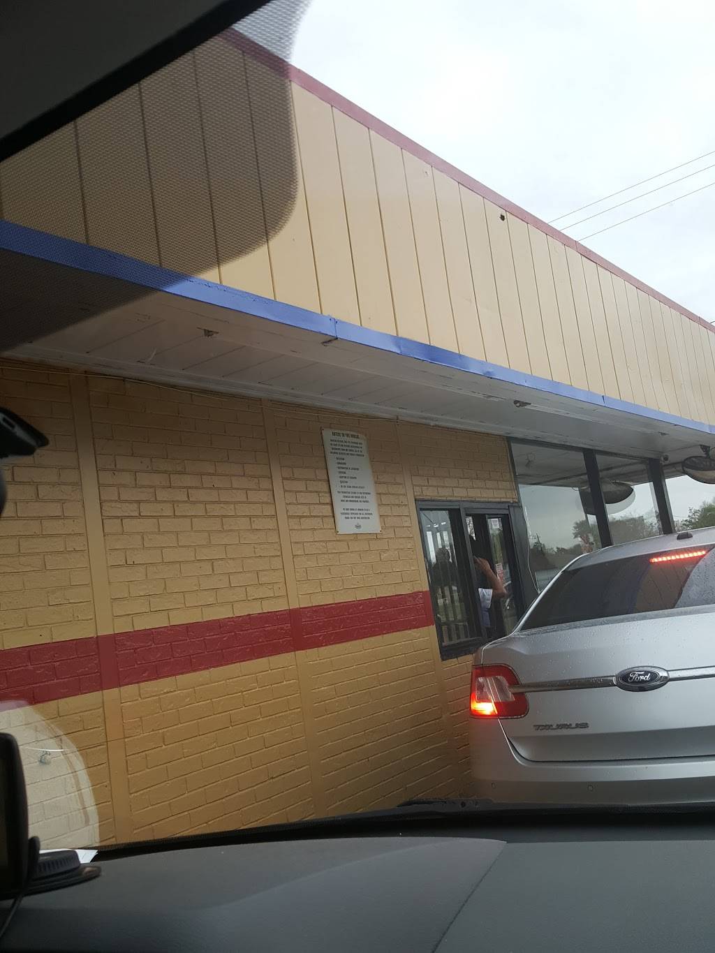 Churchs Chicken | restaurant | 8841 Cullen Blvd, Houston, TX 77051, USA | 7137385078 OR +1 713-738-5078