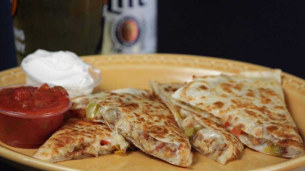 Sports Page Lounge | restaurant | 4603 N Post Rd, Indianapolis, IN 46226, USA | 3178977449 OR +1 317-897-7449