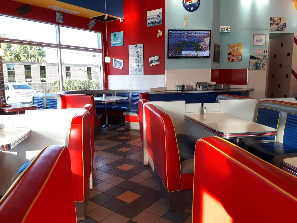 Restaurant La Belle Province | restaurant | 975 Montée Masson, Terrebonne, QC J6W 2E1, Canada | 4504712380 OR +1 450-471-2380