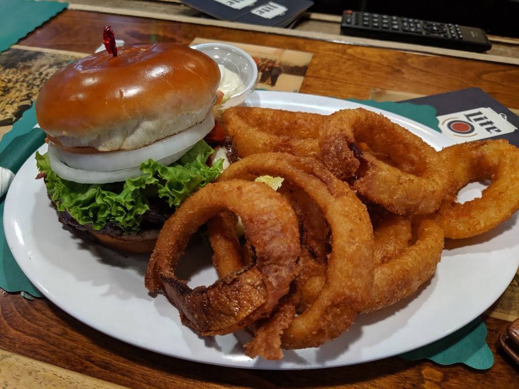 Locker Room Sports Bar | meal takeaway | 232 Main St, Lee, MA 01238, USA | 4132432662 OR +1 413-243-2662