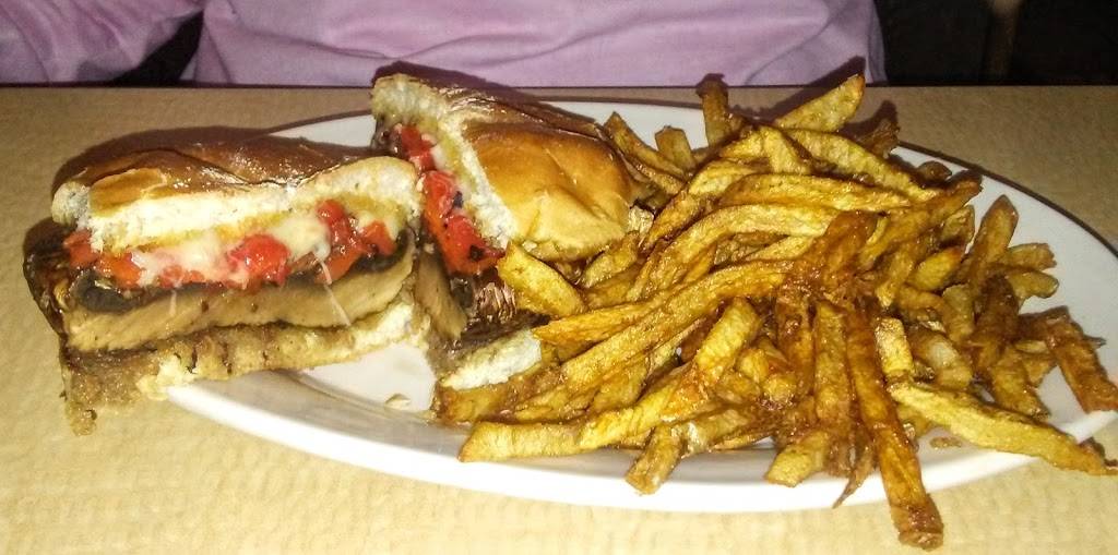 Bogeys Bar & Grill | restaurant | 3535 Upland Ave, Lowellville, OH 44436, USA | 3307506062 OR +1 330-750-6062