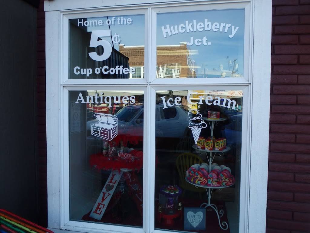 WhistleStop Sweet Shop & Diner | restaurant | 1508 3rd St suite b, Marysville, WA 98270, USA | 3603227432 OR +1 360-322-7432