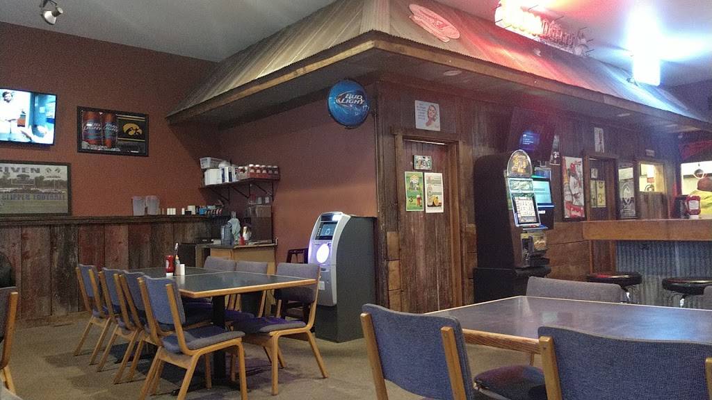 Bryants Off 6 | restaurant | 107 W Marengo Rd, Tiffin, IA 52340, USA | 3195452053 OR +1 319-545-2053