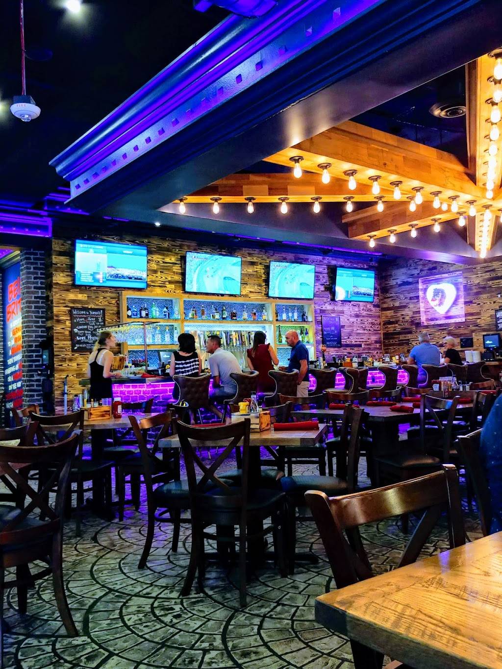 Yeomans Cask and Lion | restaurant | 200 1st Ave N Suite B, St. Petersburg, FL 33701, USA | 7275139367 OR +1 727-513-9367