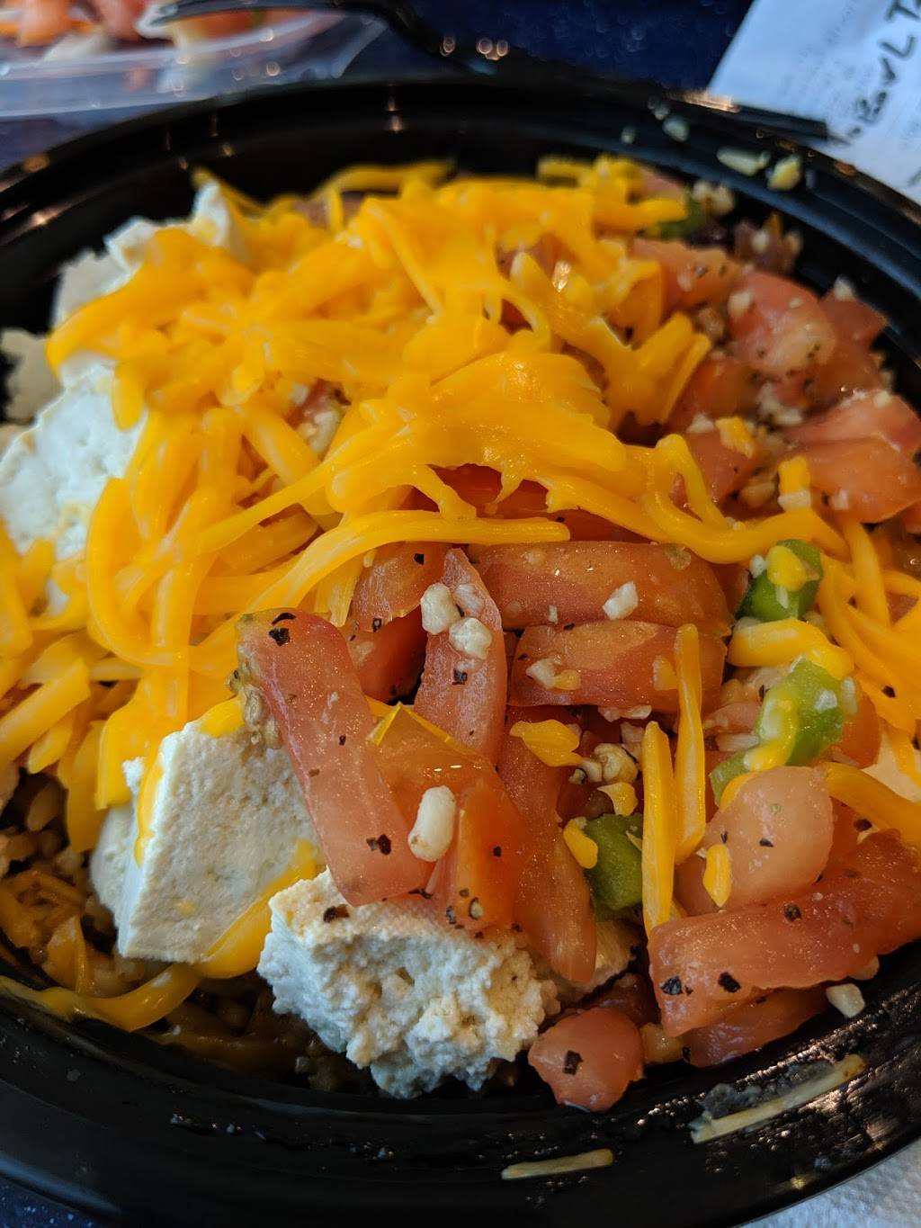 Fresh City | meal takeaway | 1 Harborside Dr, Boston, MA 02128, USA | 6175614700 OR +1 617-561-4700