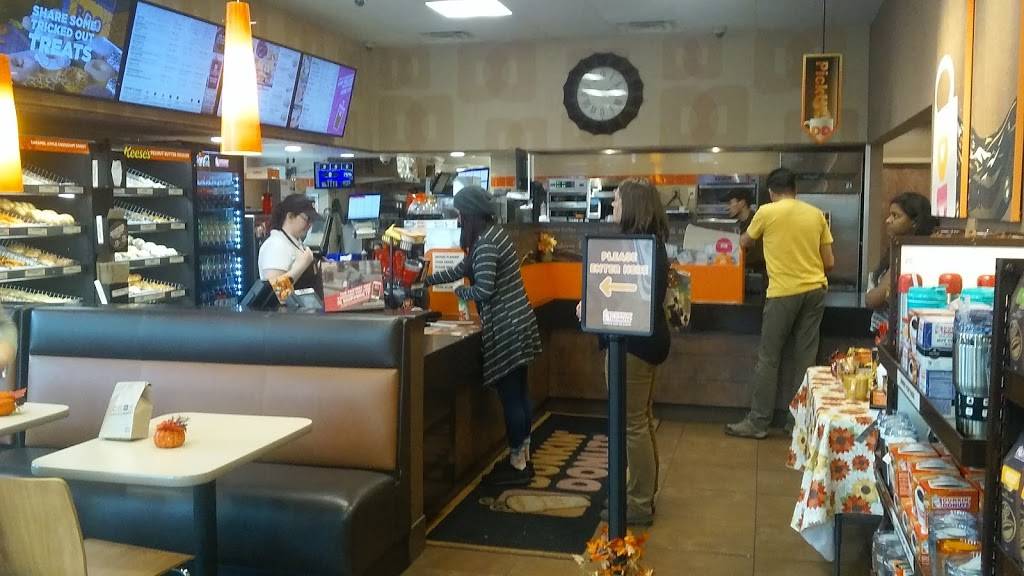 Dunkin | bakery | 444 Hartford Turnpike, Vernon, CT 06066, USA | 8604547136 OR +1 860-454-7136
