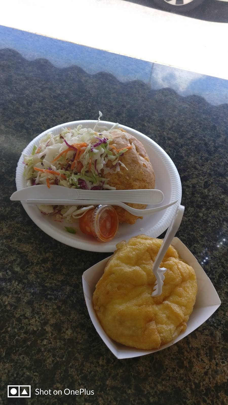 La Leonesa Fritanga | restaurant | 1 SW 12th Ave, Miami, FL 33130, USA | 3055472622 OR +1 305-547-2622