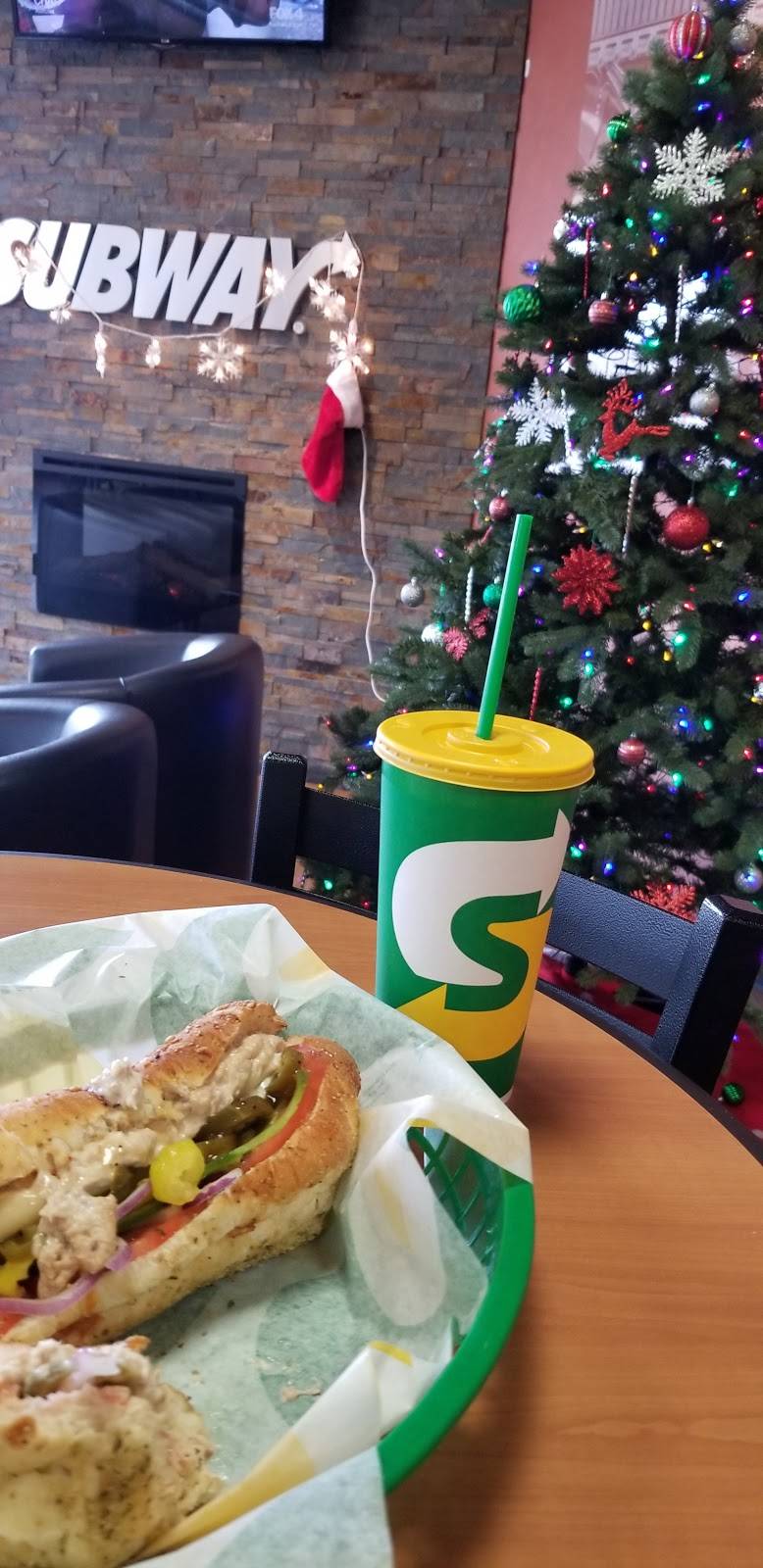 Subway Restaurants | restaurant | 821 N Belt Line Rd, Irving, TX 75061, USA | 9725141513 OR +1 972-514-1513