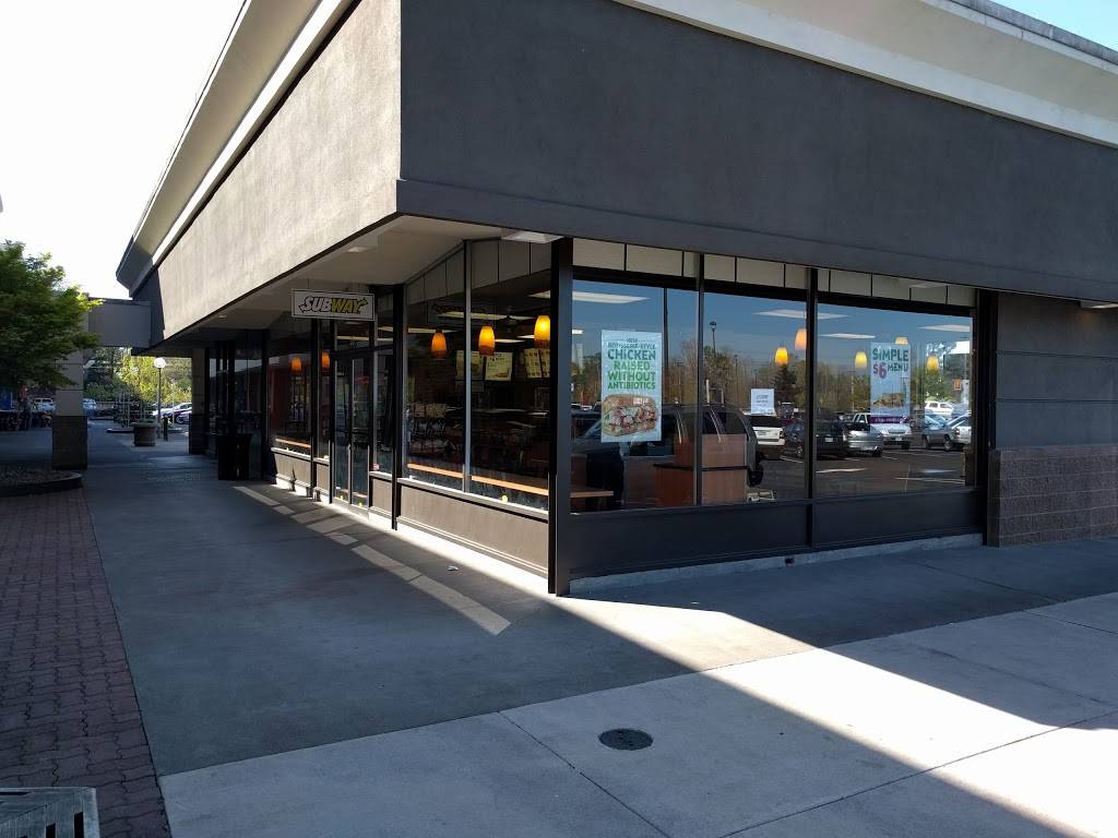 Subway Restaurants | restaurant | 1900 SE, Shopping Center, McLoughlin Blvd Suite 35, Oregon City, OR 97045, USA | 5035578802 OR +1 503-557-8802